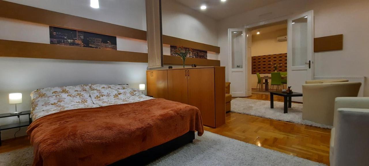 City Life Apartment เดเบรตเซน ภายนอก รูปภาพ