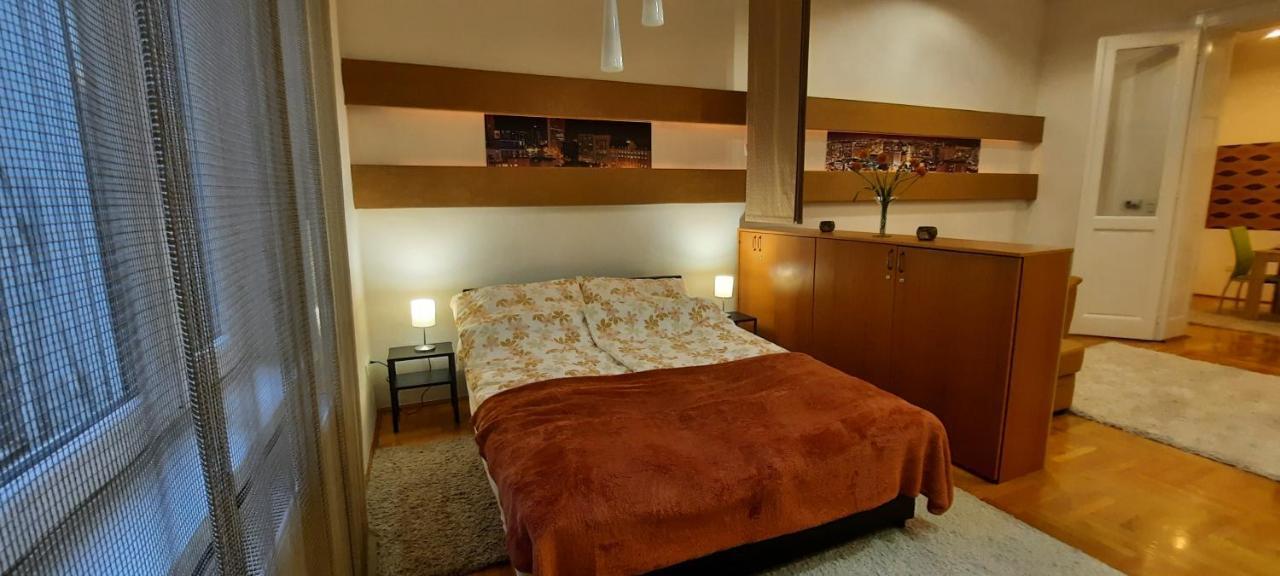 City Life Apartment เดเบรตเซน ภายนอก รูปภาพ