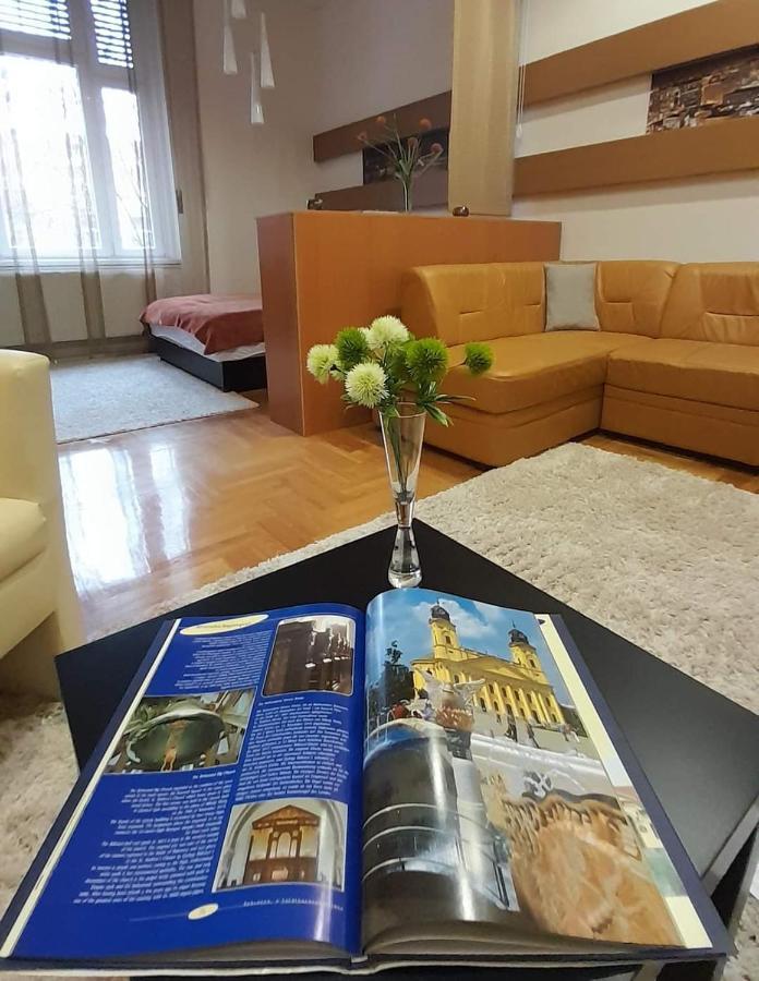 City Life Apartment เดเบรตเซน ภายนอก รูปภาพ