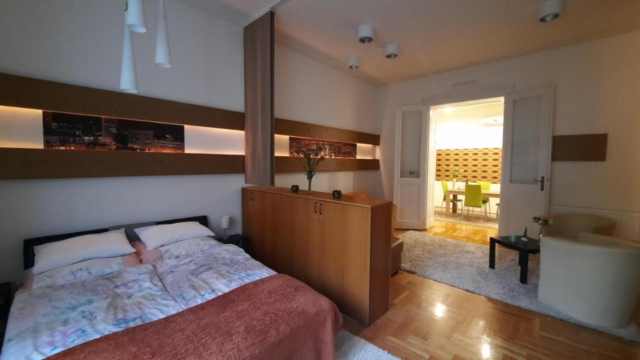 City Life Apartment เดเบรตเซน ภายนอก รูปภาพ